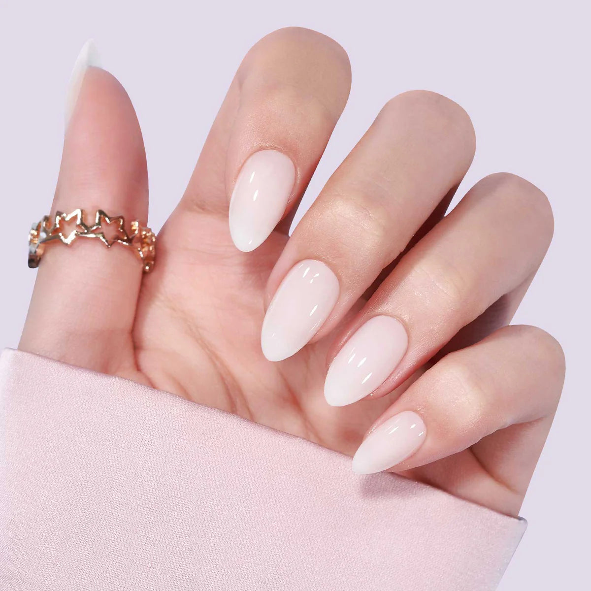 Ongles aux amandes à la crème - JOYA NAILS